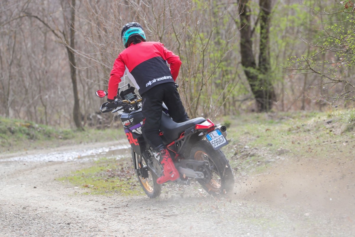 Aprilia Tuareg Rally 660: il ritorno di una leggenda, più cattiva e pronta al deserto +VIDEO+